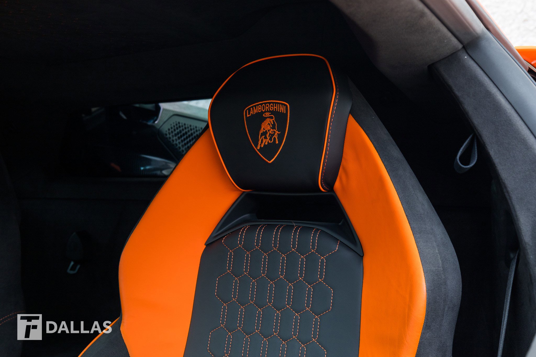 Used 2024 Lamborghini Revuelto AWD/4WD image 28