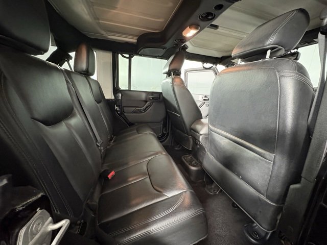 Used 2015 Jeep Wrangler Unlimited Sahara image 7