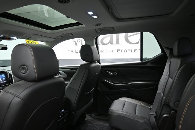 Used 2021 Chevrolet Traverse LT w/ LT Premium Package FWD image 26