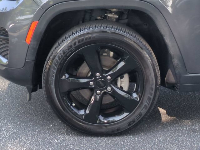 Certified 2025 Jeep Grand Cherokee Altitude AWD/4WD image 10