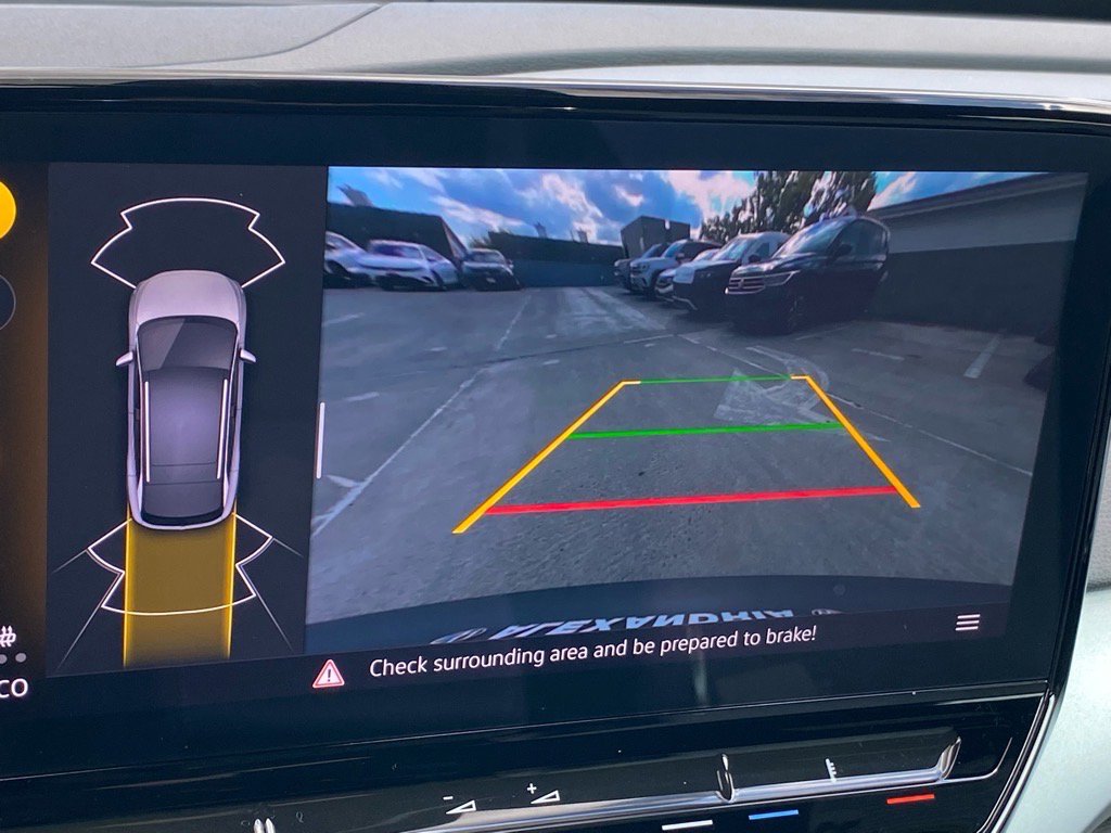 Certified 2023 Volkswagen ID.4 Pro image 16