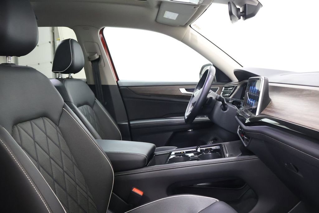 Used 2024 Volkswagen Atlas SEL Premium R-Line image 21