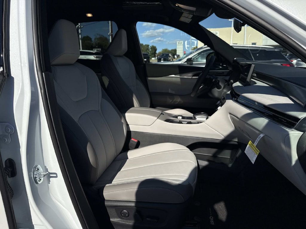 New 2027 INFINITI QX65 Luxe w/ Cargo Package AWD/4WD image 19