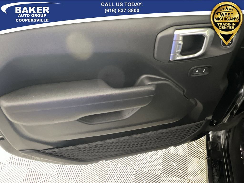 Used 2024 Jeep Wrangler Unlimited w/ Convenience Group image 21