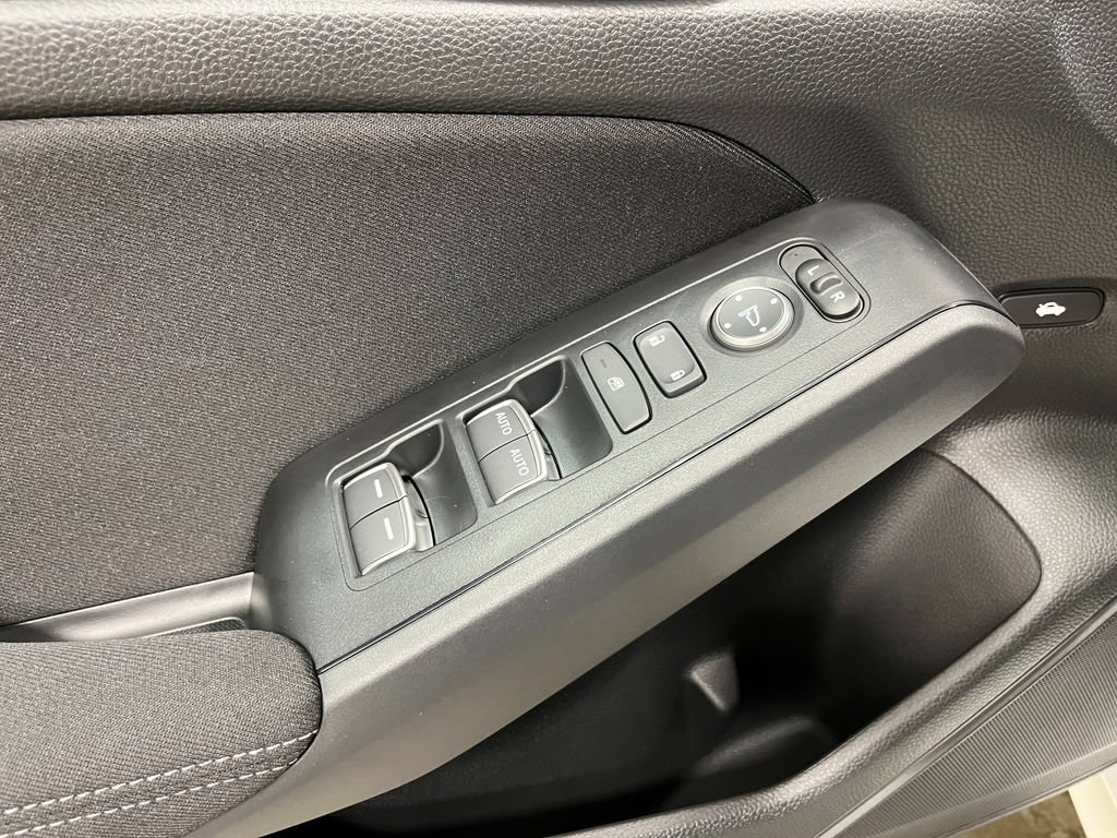 Used 2025 Honda Civic Sport image 16