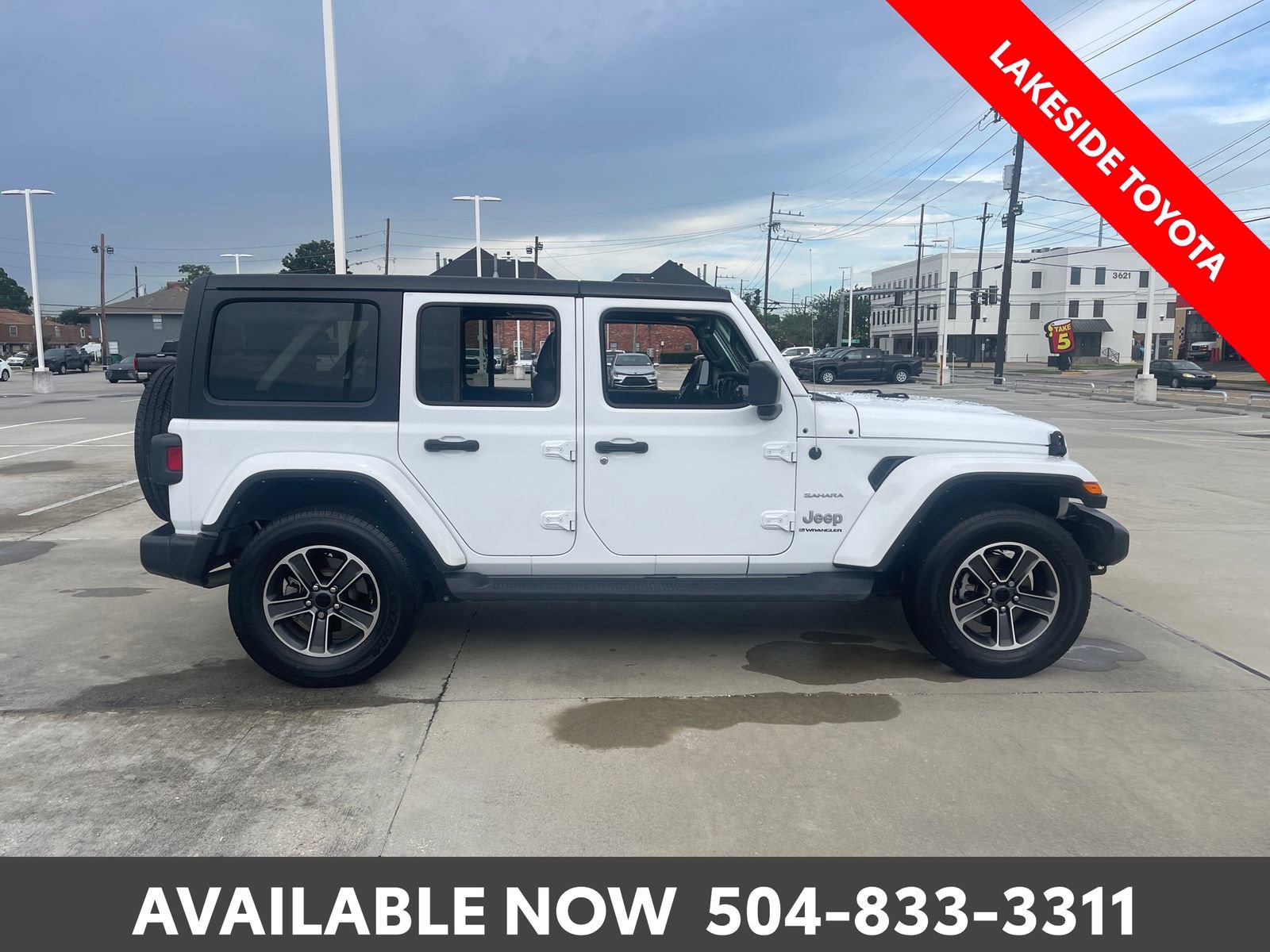 Used 2023 Jeep Wrangler Unlimited Sahara AWD/4WD image 6