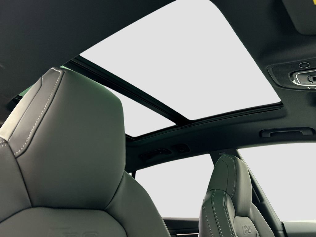 New 2026 Audi RS Q8 performance image 18