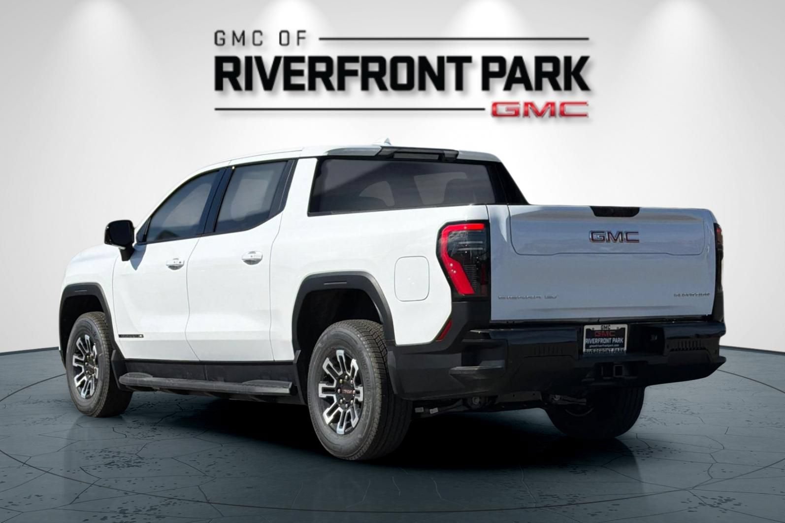 New 2026 GMC Sierra EV Elevation AWD/4WD image 5