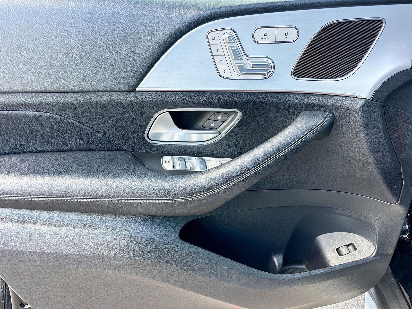 Used 2024 Mercedes-Benz GLE 350 4MATIC image 18