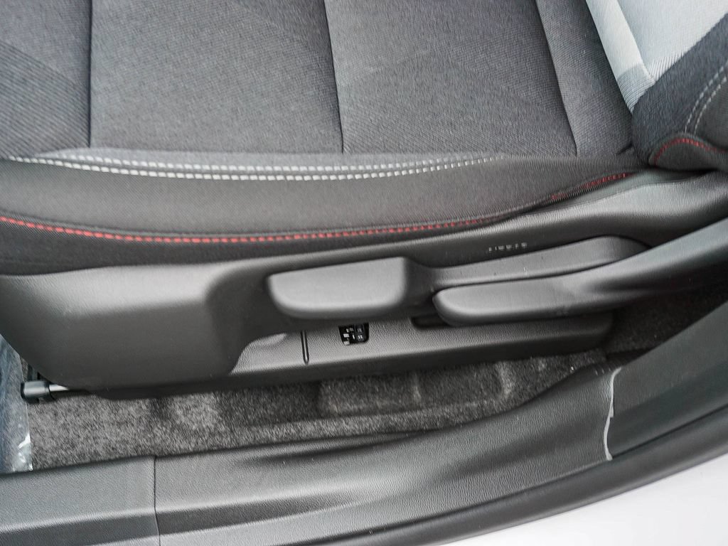 New 2026 Chevrolet Trax RS w/ Driver Confidence Package FWD image 19