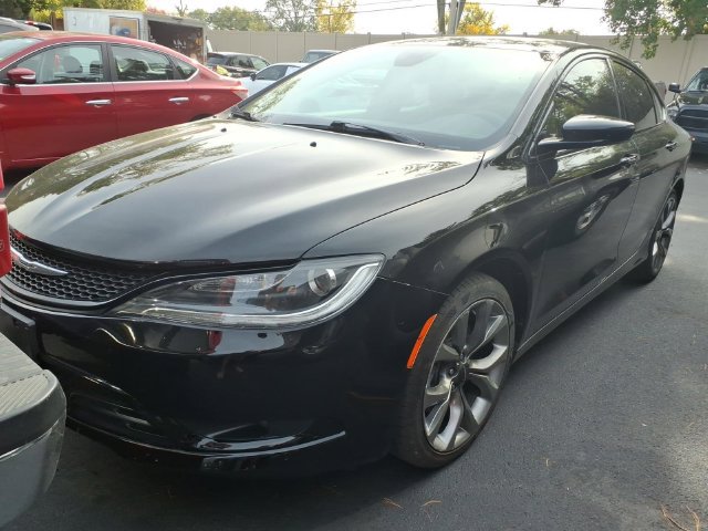 Used 2015 Chrysler 200 S w/ Navigation & Sound Group I FWD image 1