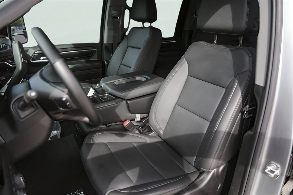Used 2025 Chevrolet Silverado 2500 LTZ image 10