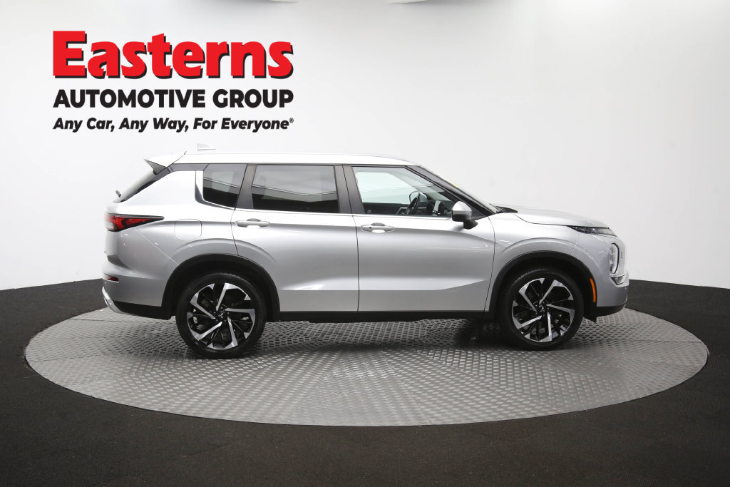 Used 2024 Mitsubishi Outlander SE AWD/4WD image 45