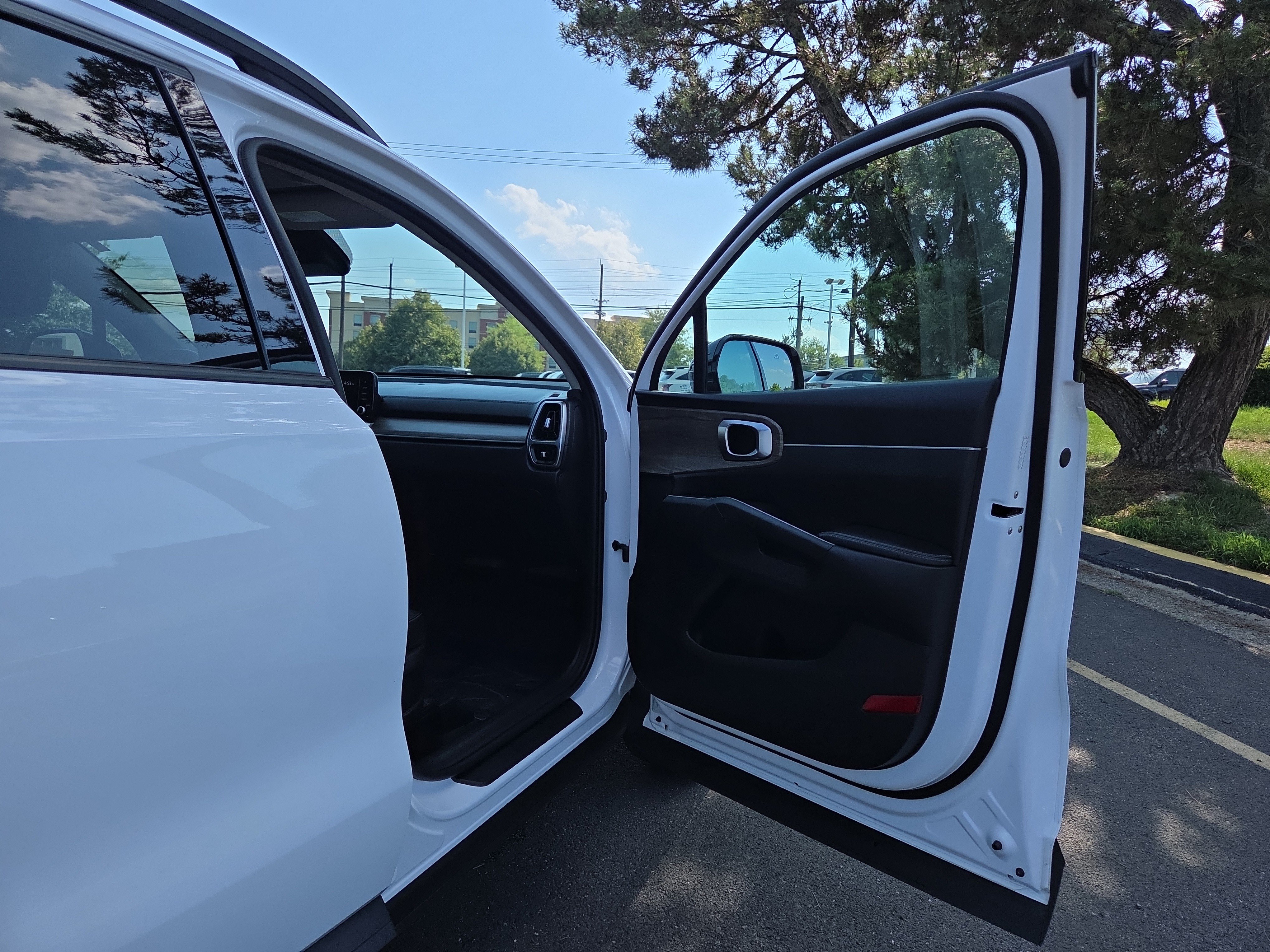 Certified 2021 Kia Sorento EX w/ EX AWD X-Line Package image 33