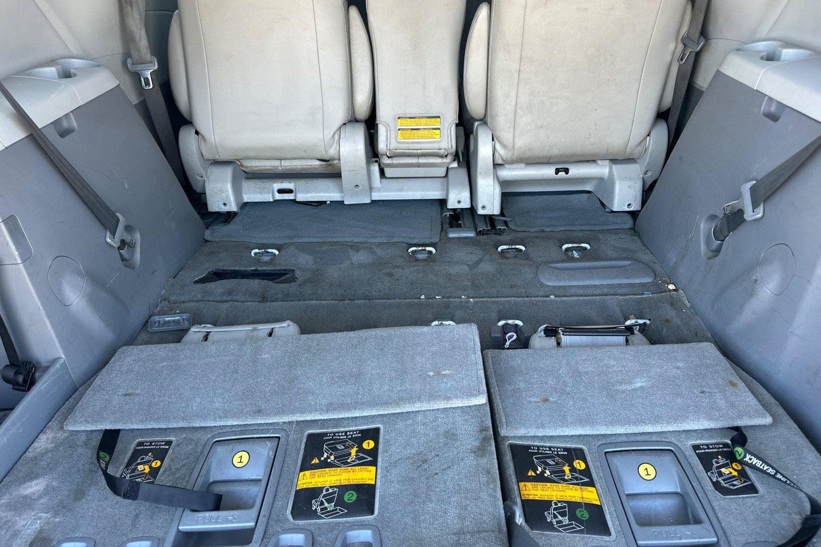 Used 2014 Toyota Sienna XLE FWD image 16