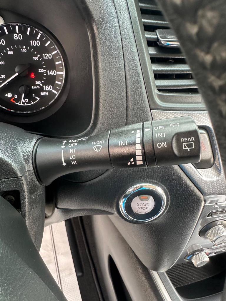 Used 2019 Nissan Pathfinder SL AWD/4WD image 25