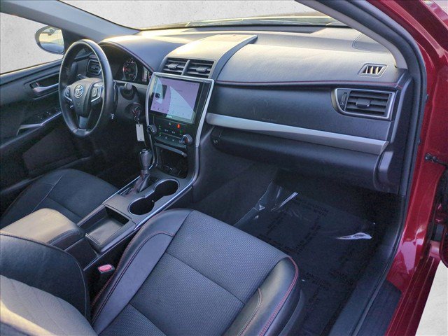 Used 2016 Toyota Camry SE FWD image 21
