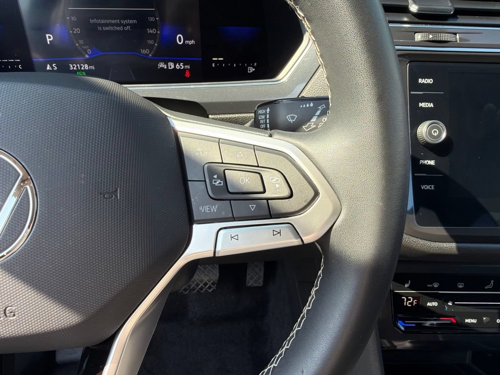 Used 2023 Volkswagen Tiguan SE FWD image 17