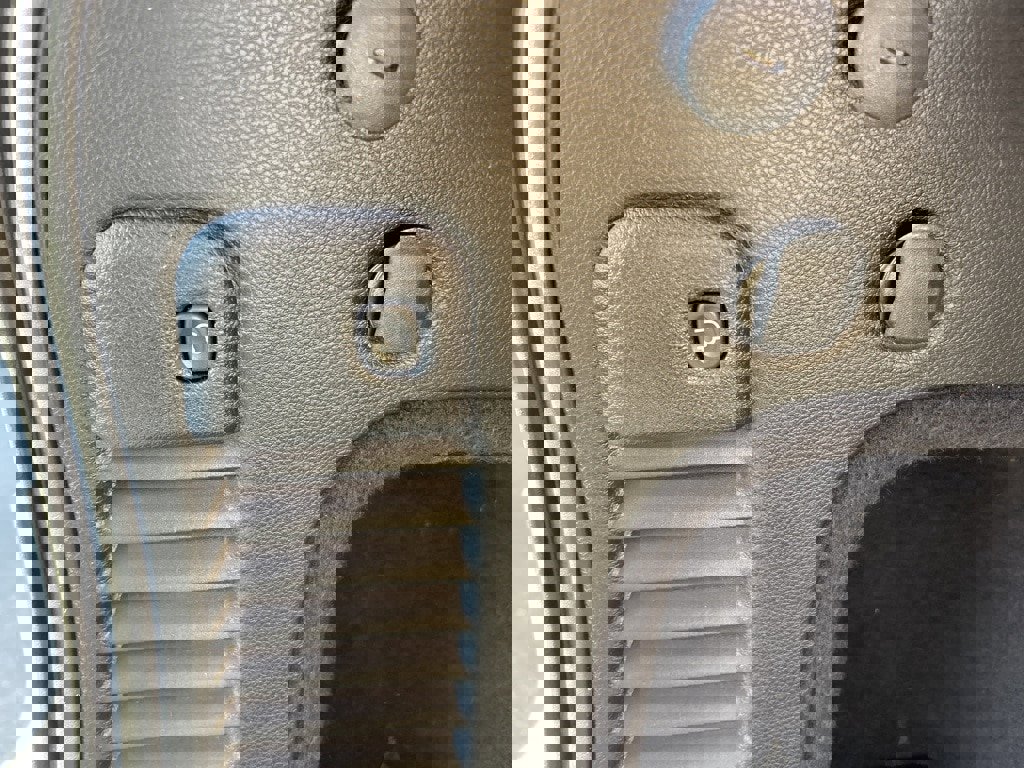 Used 2019 Jeep Grand Cherokee Summit image 9