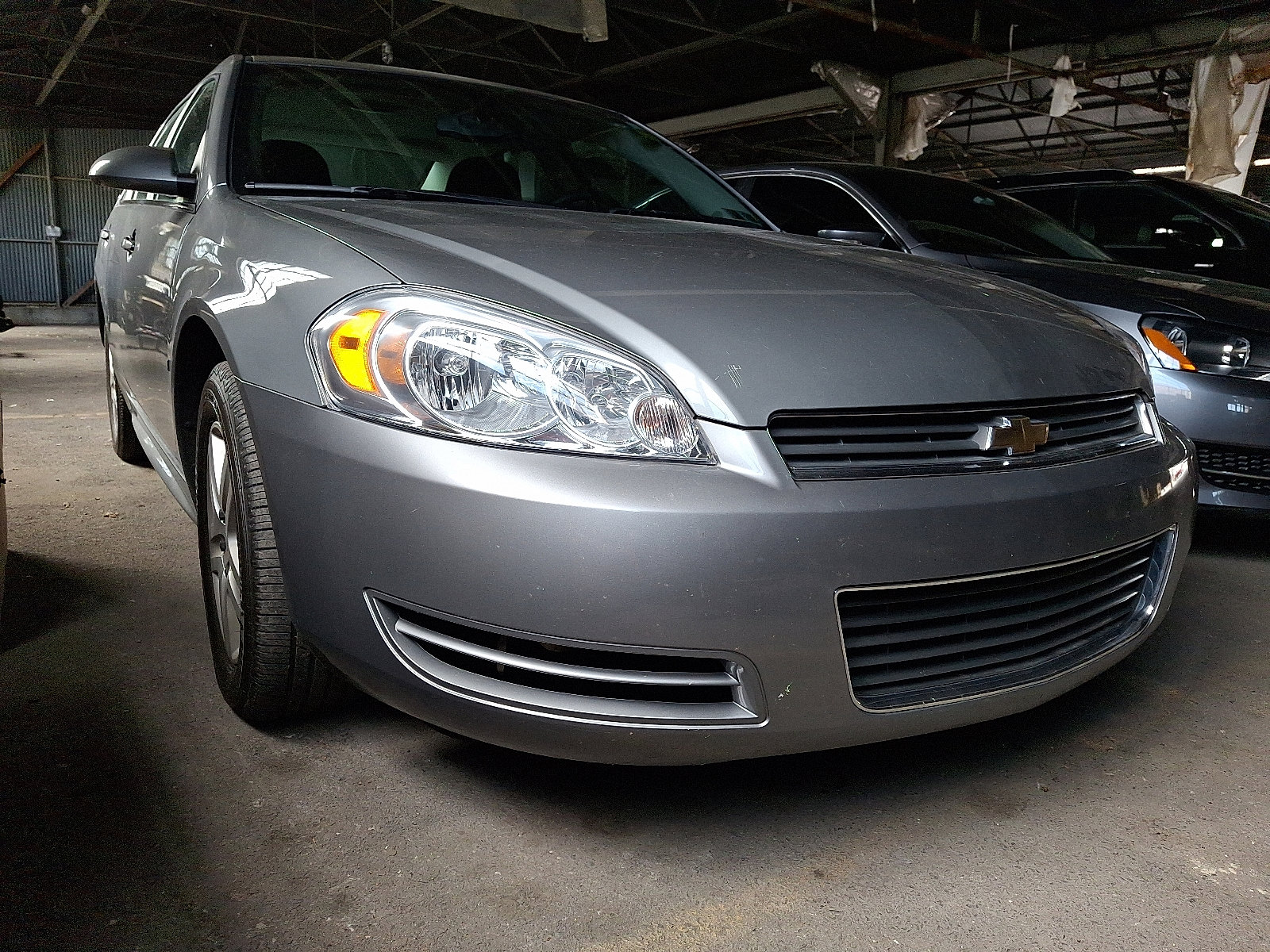 Used 2009 Chevrolet Impala LS FWD image 2