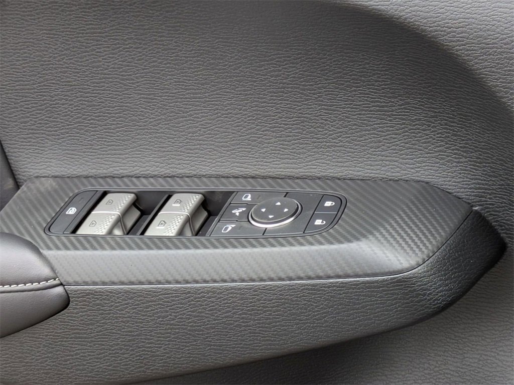 New 2025 Mitsubishi Outlander SE image 16