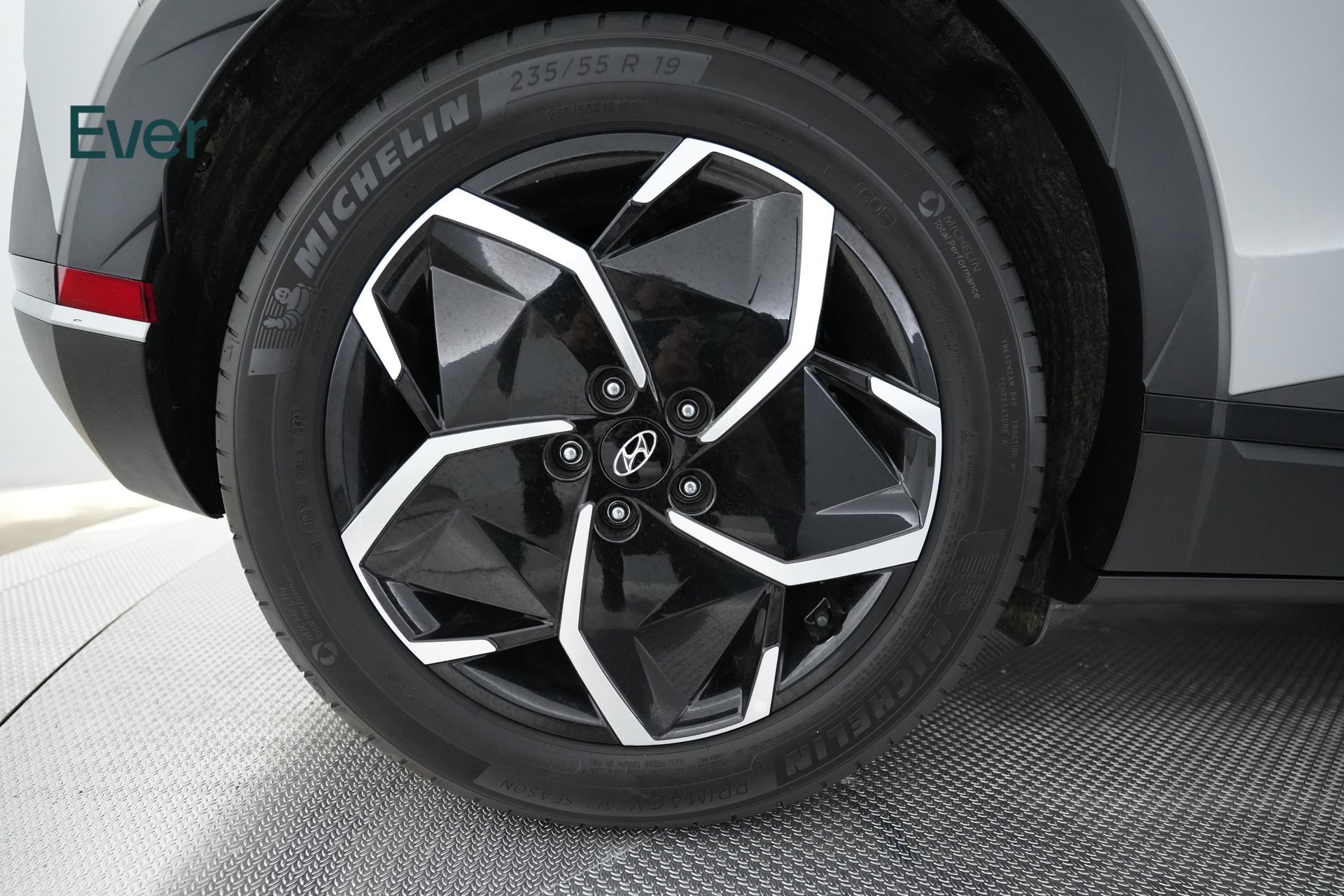 Used 2024 Hyundai Ioniq 5 SEL RWD image 19