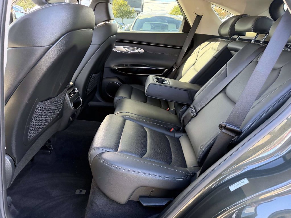 Certified 2025 Genesis GV70 2.5T AWD/4WD image 13