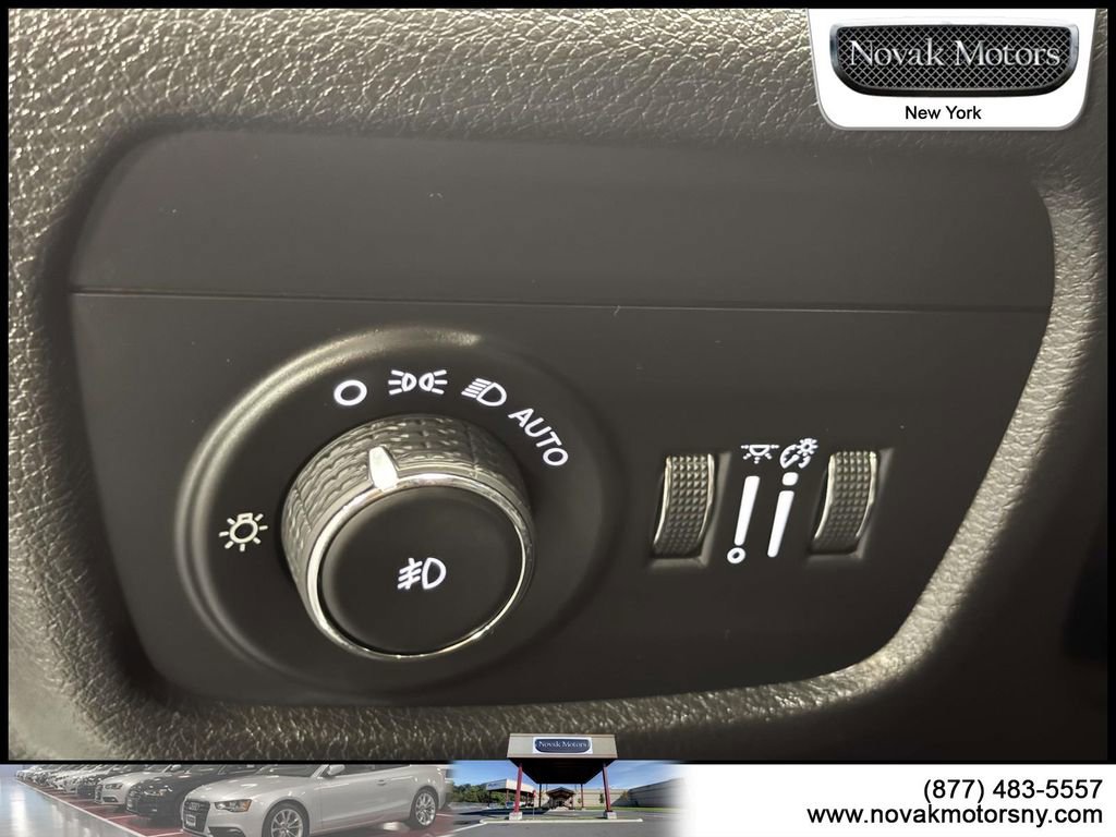 Used 2021 Jeep Grand Cherokee L Limited image 17