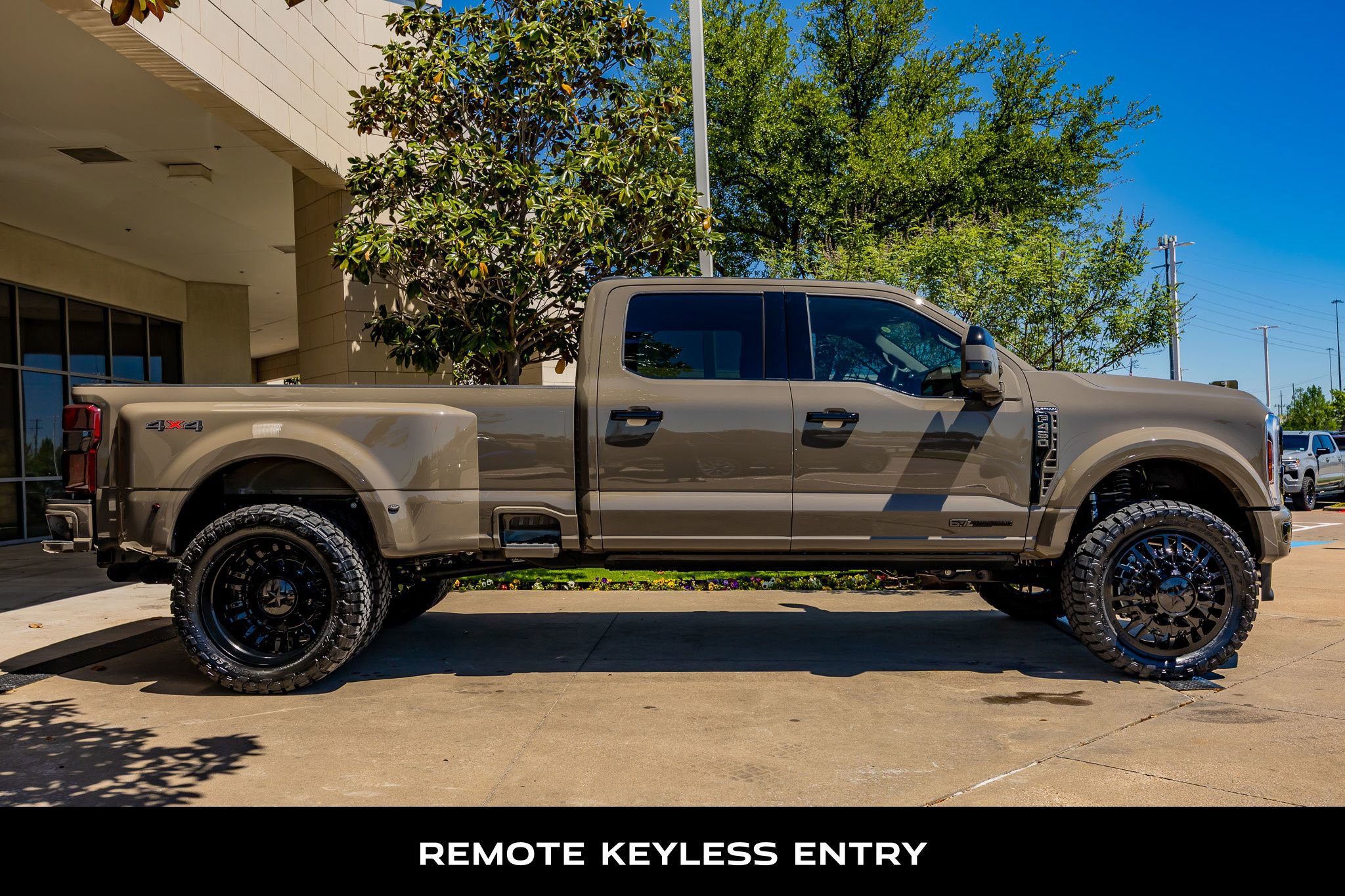 Used 2026 Ford F450 Platinum w/ Platinum Plus Package image 11