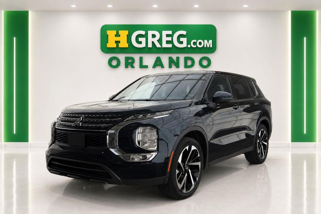 Used 2023 Mitsubishi Outlander SE FWD image 4