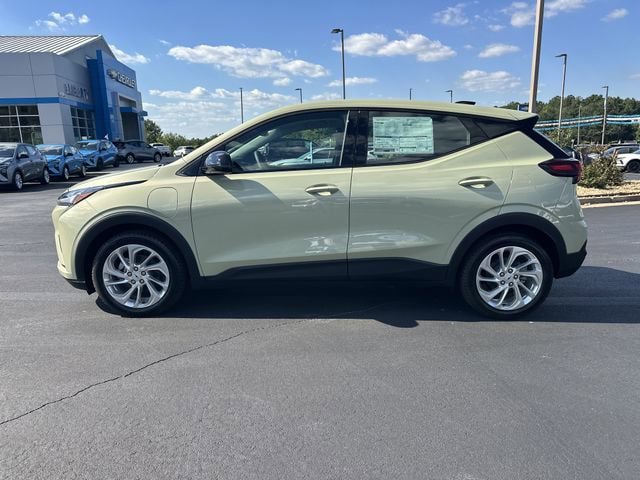 New 2027 Chevrolet Bolt LT w/ Comfort Package FWD image 8