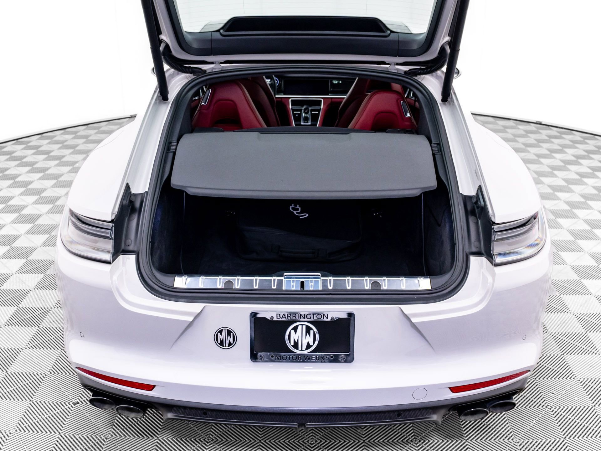 Used 2023 Porsche Panamera Turbo S w/ Assistance Package image 30