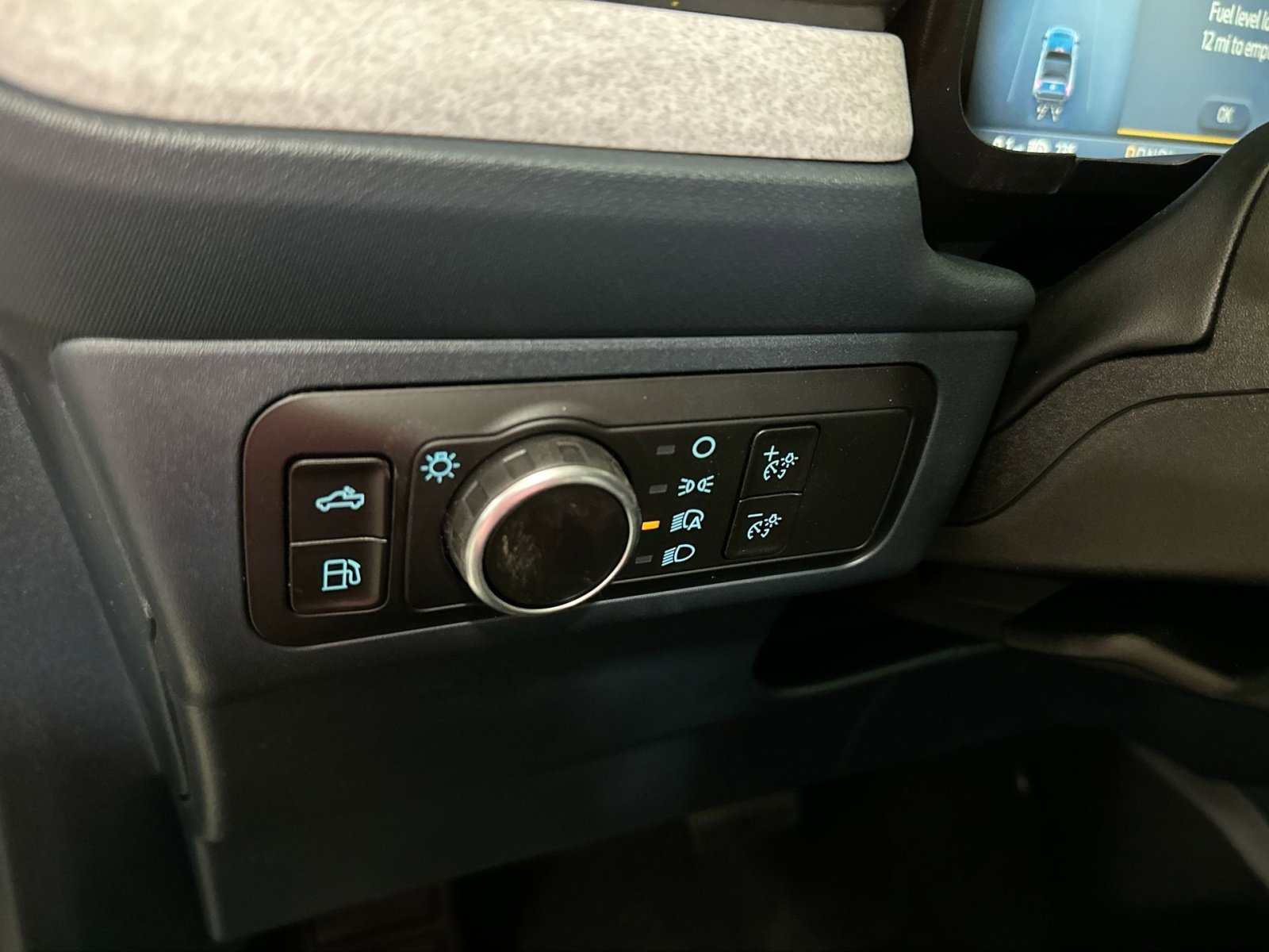 New 2025 Ford Maverick XLT w/ Equipment Group 301A image 17