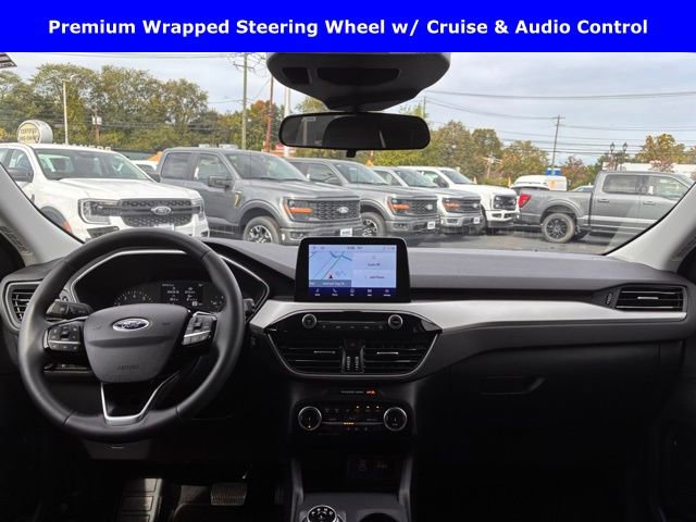 Certified 2022 Ford Escape SEL image 3