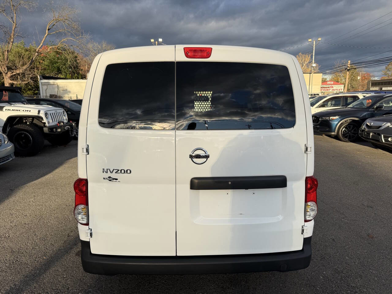 Used 2018 Nissan NV200 S w/ Back Door Glass Package image 4