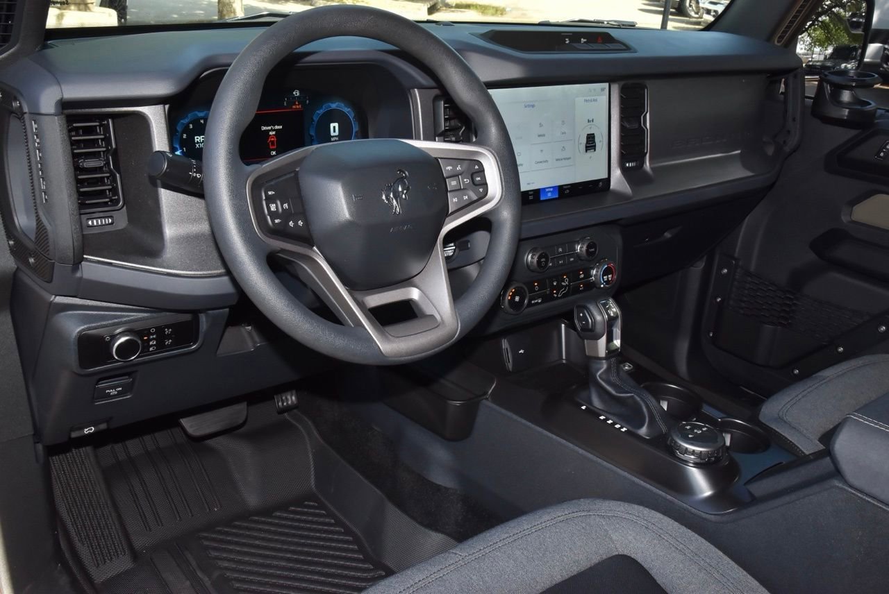 Used 2025 Ford Bronco 2-Door image 13