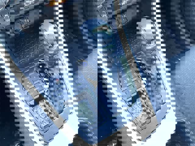 Used 2025 Toyota RAV4 XLE image 25