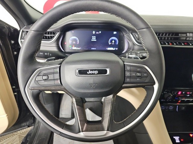 Certified 2024 Jeep Grand Cherokee Limited w/ Luxury Tech Group II image 16