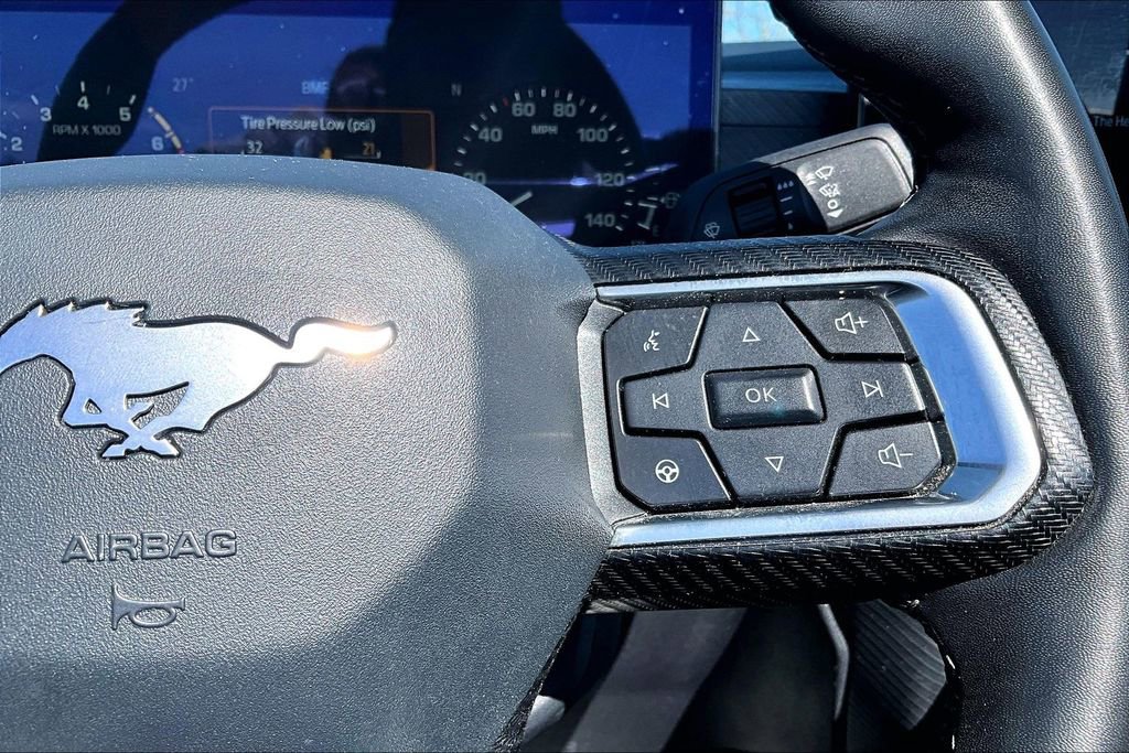 Used 2024 Ford Mustang Convertible RWD image 28