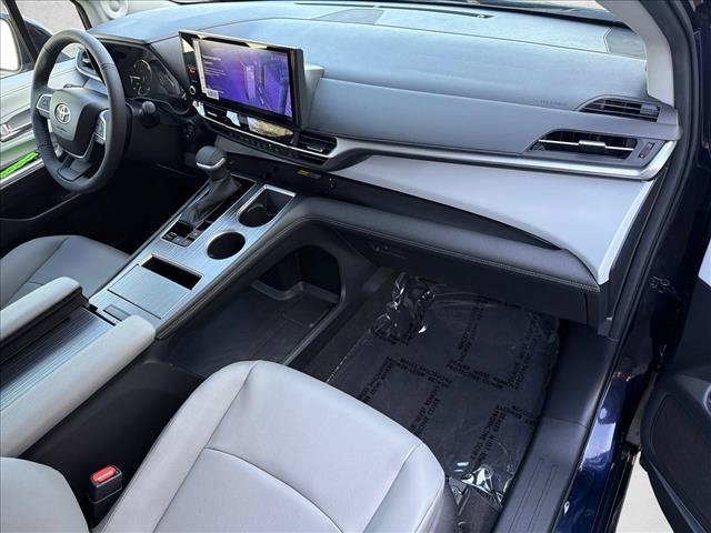 New 2026 Toyota Sienna XLE AWD/4WD image 24