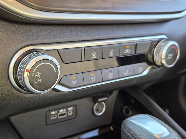 Used 2024 Nissan Altima 2.5 SV FWD image 18