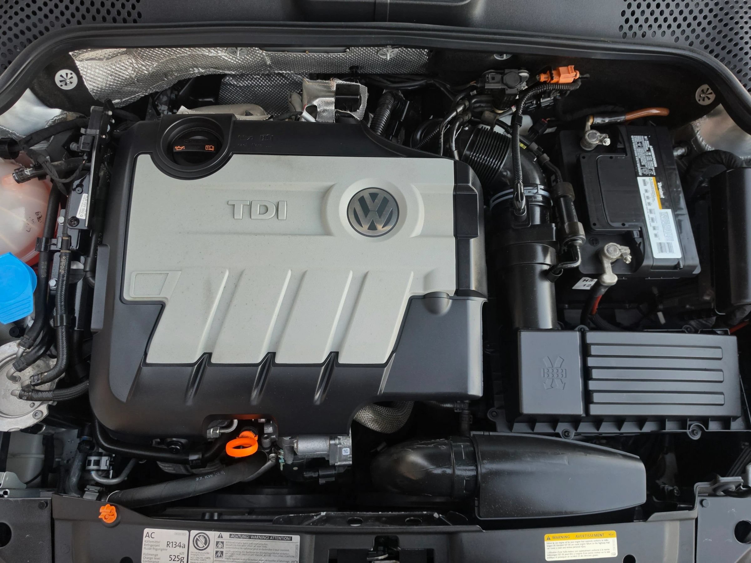 Used 2013 Volkswagen Beetle TDI FWD image 32