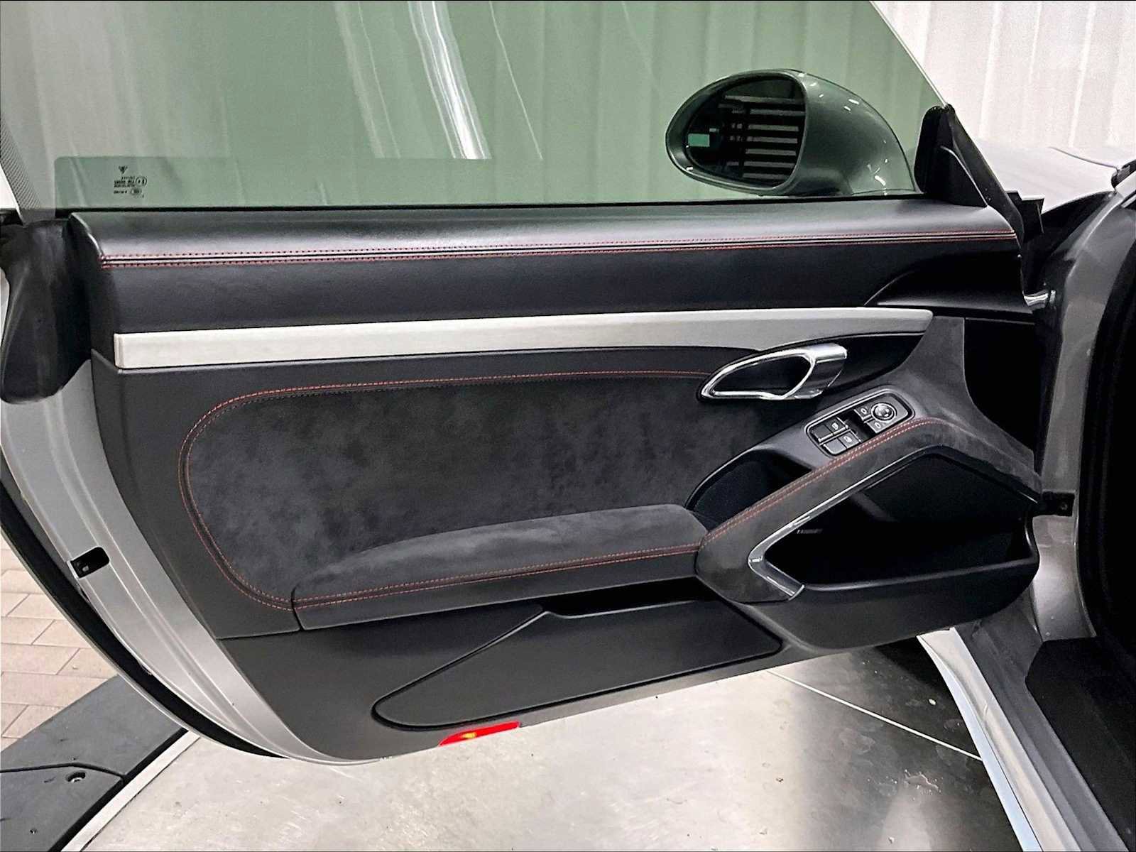 Used 2018 Porsche 911 GT3 image 23