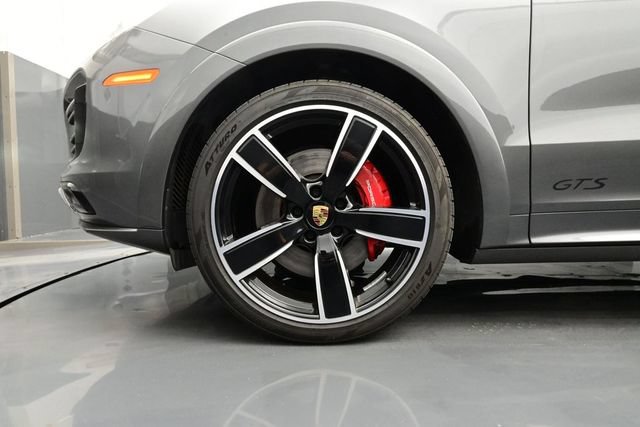 Certified 2023 Porsche Cayenne GTS AWD/4WD image 6