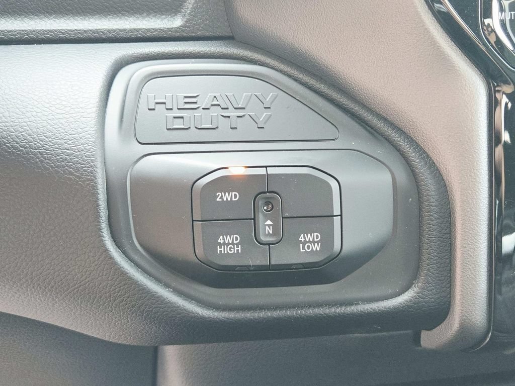 Used 2026 RAM 2500 Big Horn AWD/4WD image 30