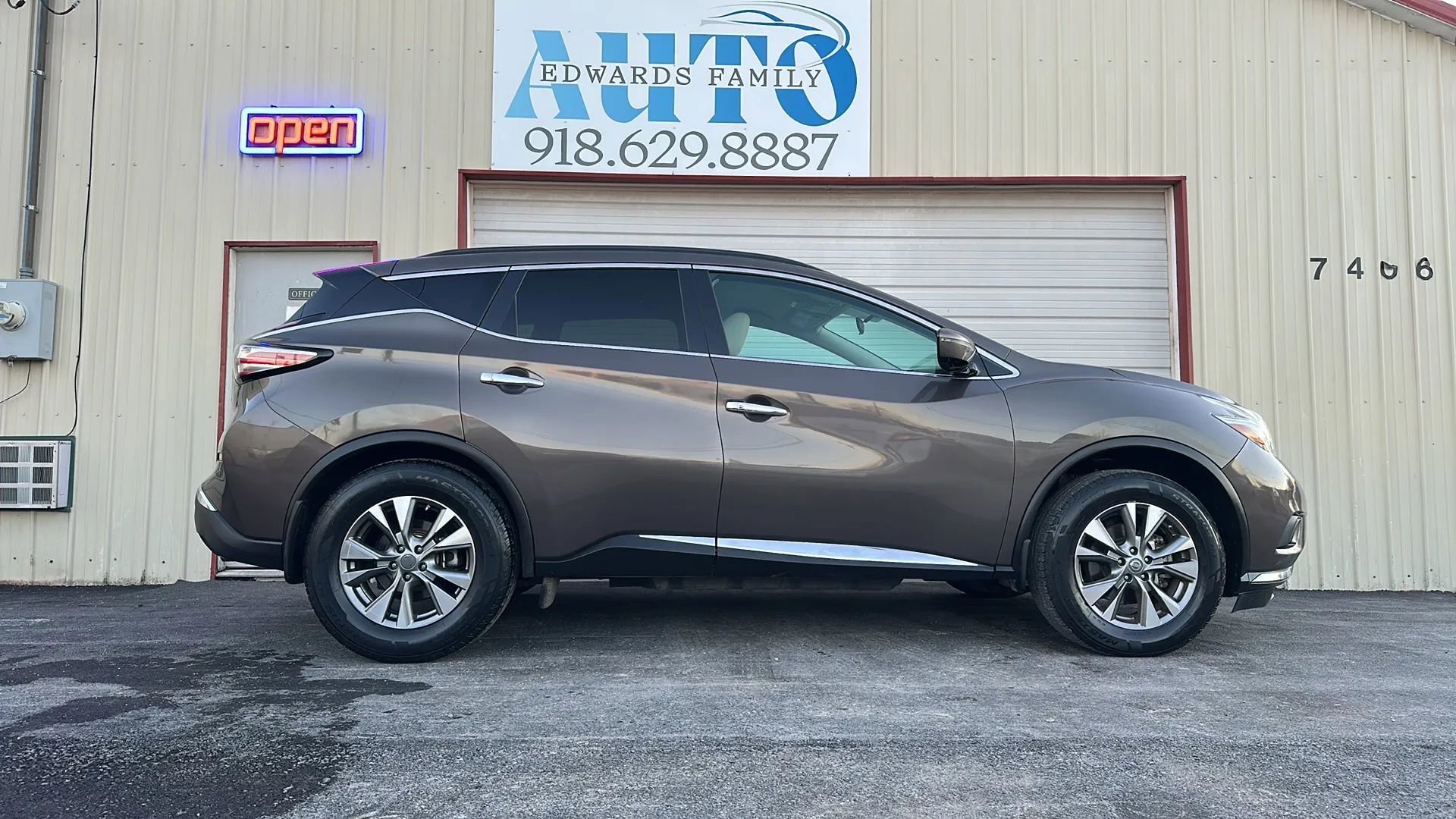 Used 2016 Nissan Murano SV image 12
