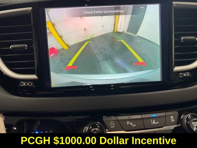 Used 2024 Chrysler Pacifica Touring-L image 15