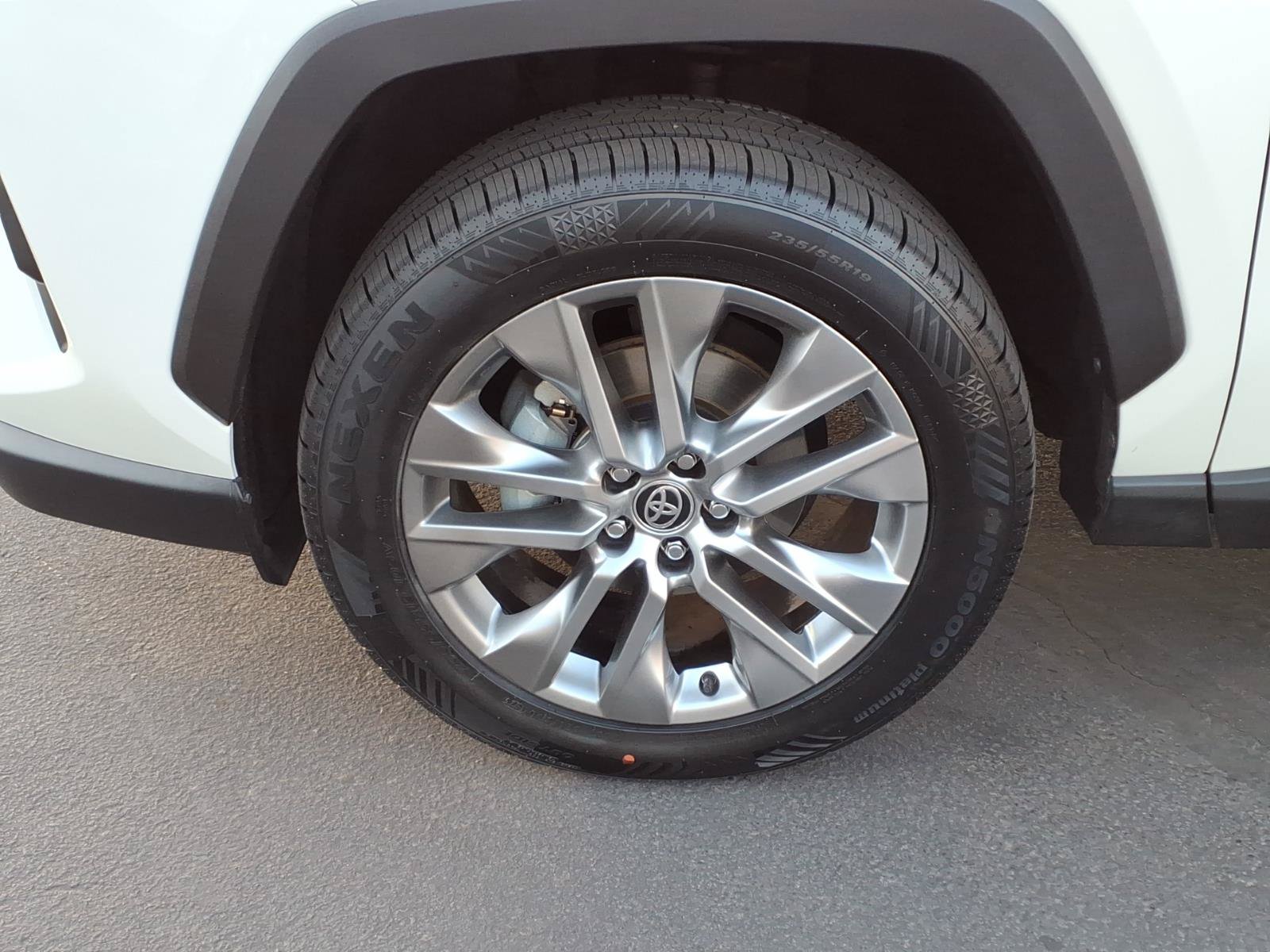Certified 2022 Toyota RAV4 Limited AWD/4WD image 9