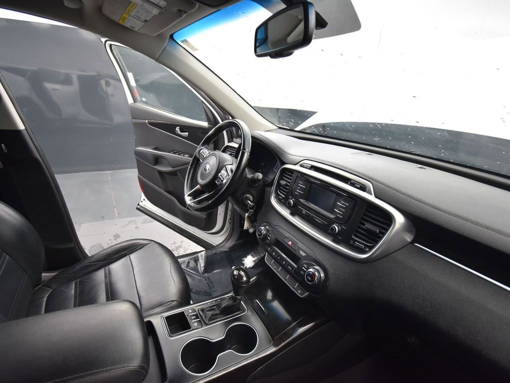 Used 2016 Kia Sorento EX image 18