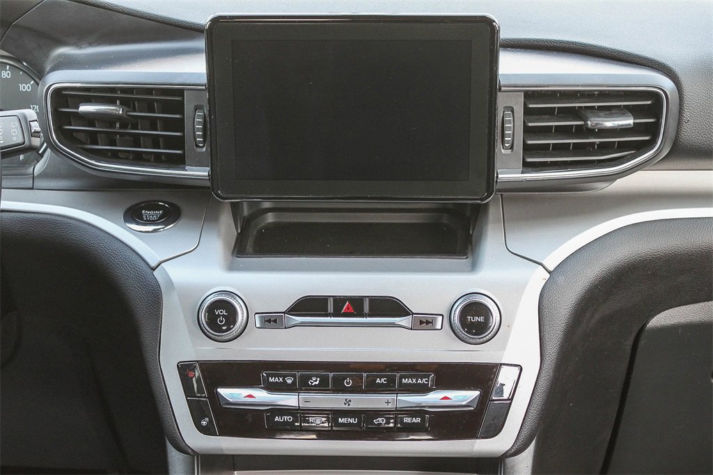 Used 2023 Ford Explorer XLT w/ Equipment Group 202A image 18